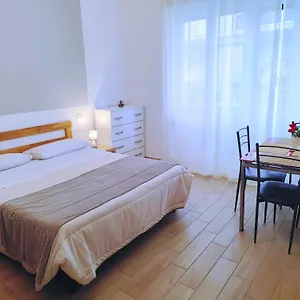 Vento Aureo Nocleg ze śniadaniem