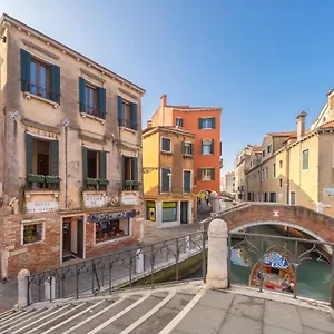 Casanova Ai Tolentini Venice